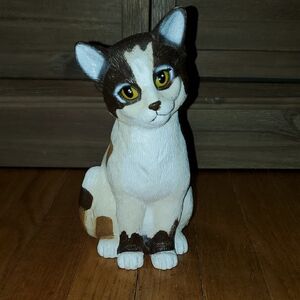 Artline Plastic Calico Cat Figurine 1993